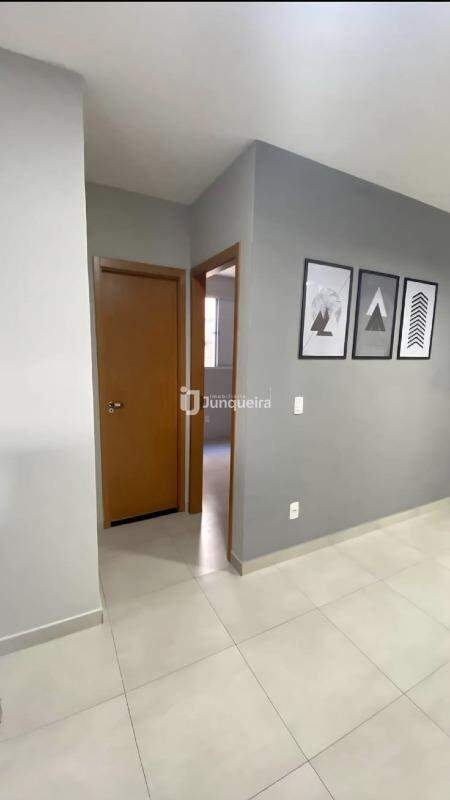 Apartamento à venda no Piazza Verona, 2 quartos, 1 vaga, no bairro Dois Córregos em Piracicaba - SP