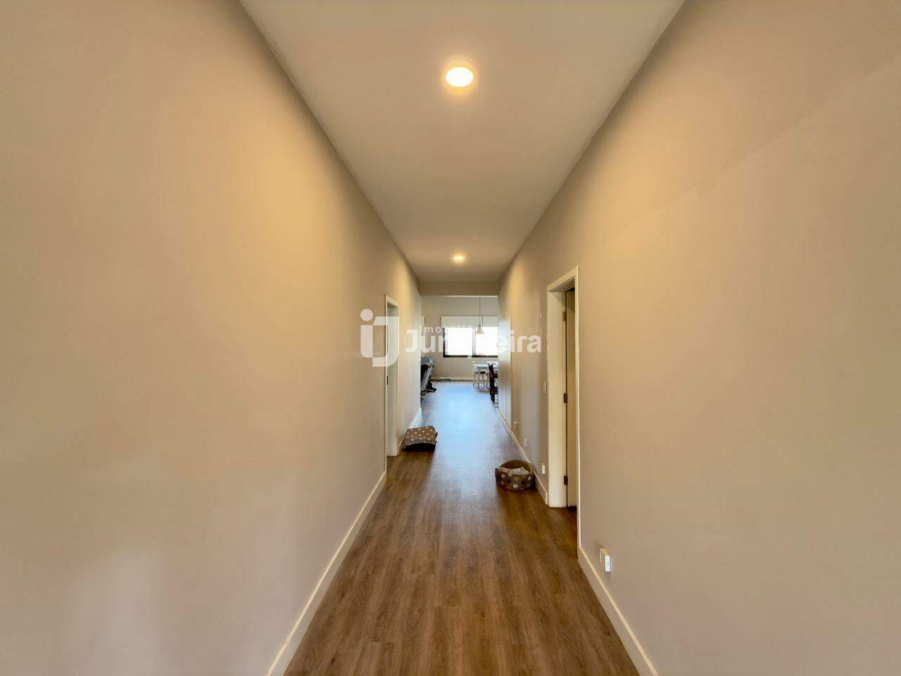 Casa em Condomínio à venda no Morada do Engenho, 3 quartos, sendo 3 suítes, 4 vagas, no bairro Morada do Engenho  em Piracicaba - SP