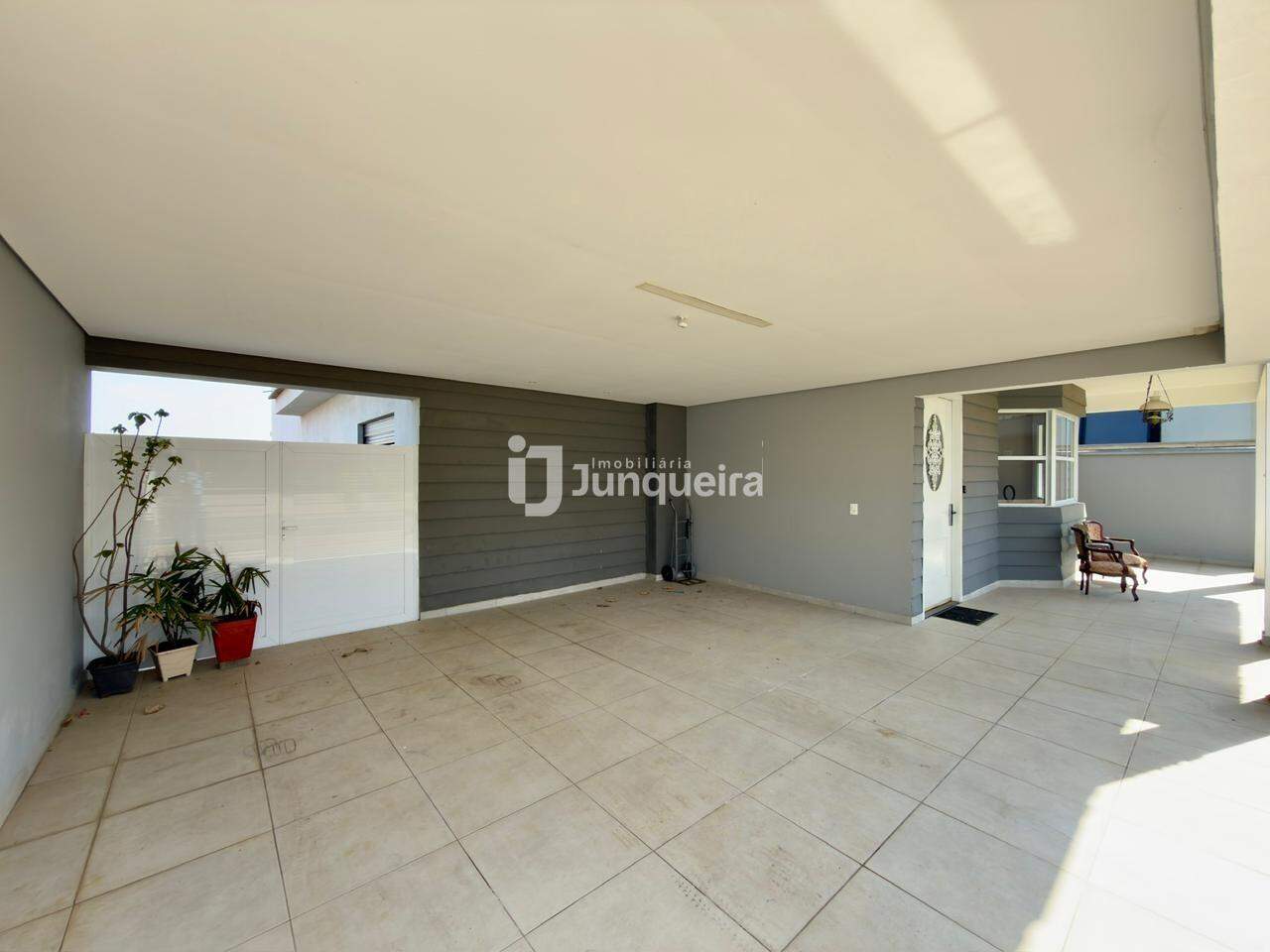 Casa em Condomínio à venda no Morada do Engenho, 3 quartos, sendo 3 suítes, 4 vagas, no bairro Morada do Engenho  em Piracicaba - SP