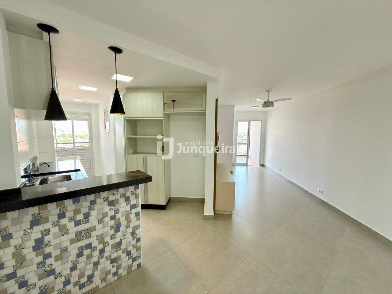 Apartamento à venda no Plaza Mayor, 2 quartos, sendo 1 suíte, 2 vagas, no bairro Plaza Mayor em Piracicaba - SP