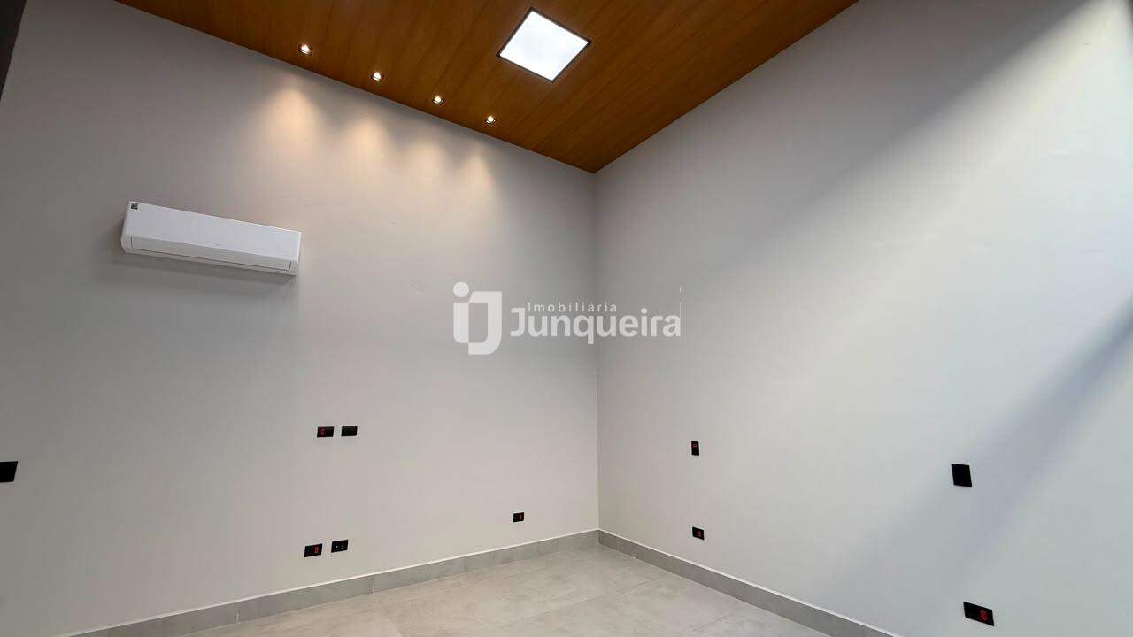 Salão para alugar, no bairro Santa Terezinha em Piracicaba - SP