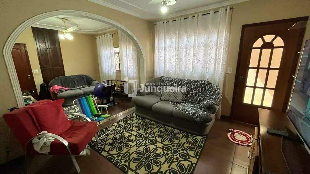 Casa à venda, 3 quartos, sendo 1 suíte, 2 vagas, no bairro Conjunto Residencial José Angelo Montagnani em Rio das Pedras - SP