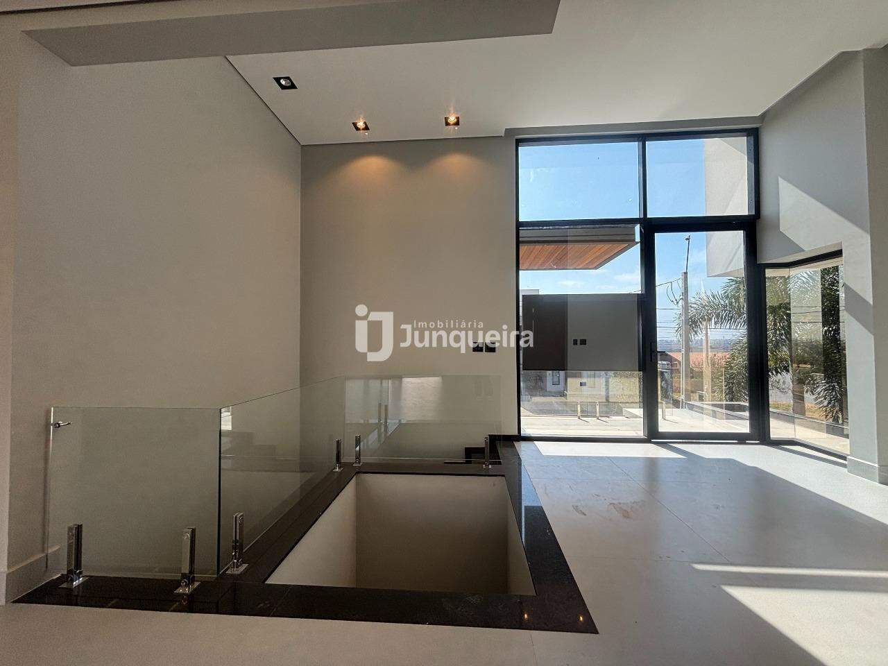 Casa em Condomínio à venda no Morada do Engenho, 3 quartos, sendo 3 suítes, 4 vagas, no bairro Morada do Engenho  em Piracicaba - SP