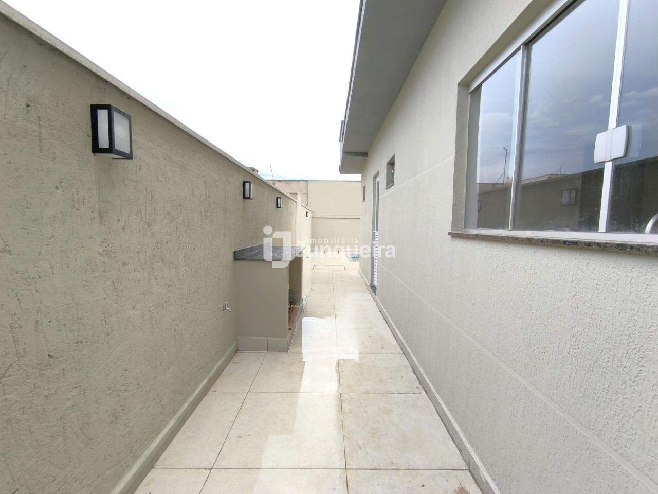 Casa em Condomínio à venda no Parque dos Ypes , 3 quartos, sendo 1 suíte, 4 vagas, no bairro Parque dos Ypes em Piracicaba - SP