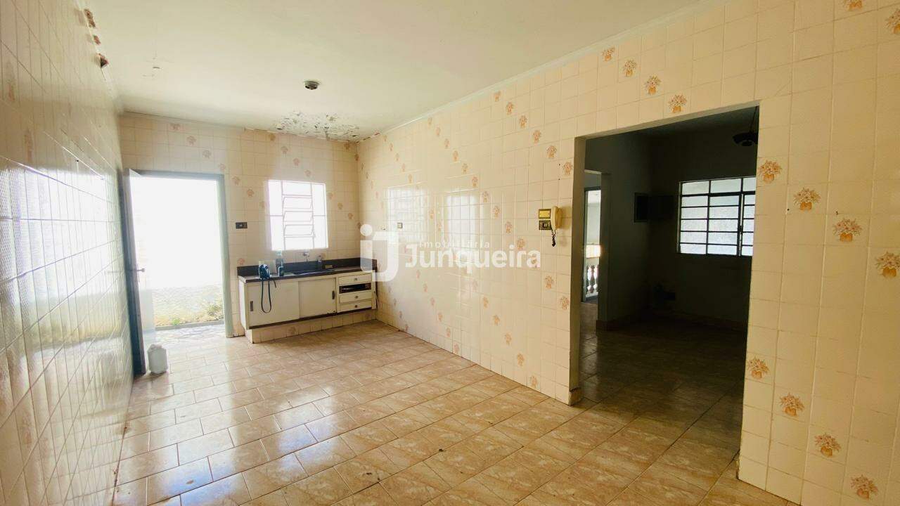 Casa à venda, 2 quartos, 2 vagas, no bairro Vila Rezende em Piracicaba - SP