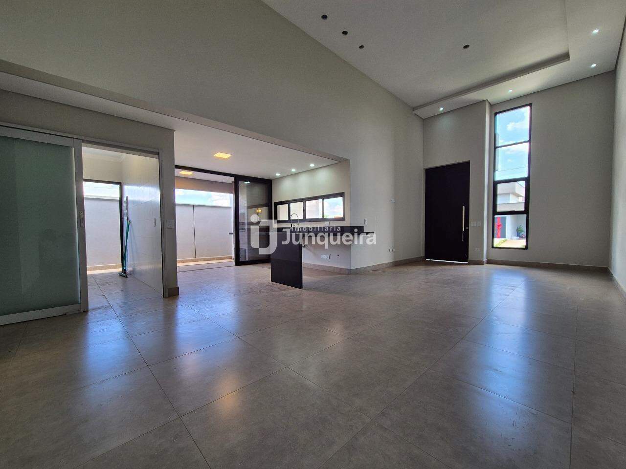 Casa em Condomínio à venda no Park Unimep Taquaral, 3 quartos, sendo 3 suítes, 4 vagas, no bairro Park Unimep Taquaral  em Piracicaba - SP