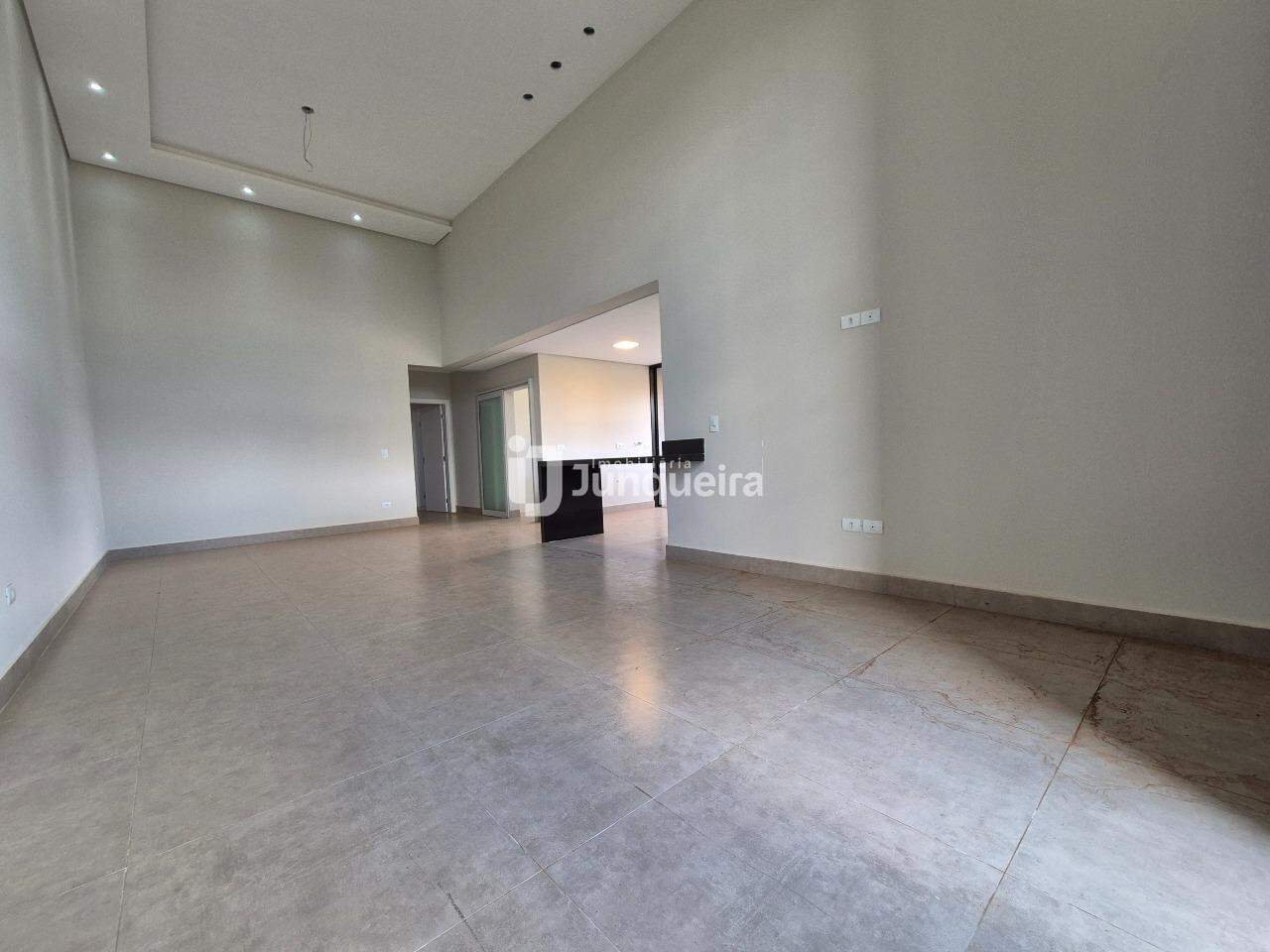 Casa em Condomínio à venda no Park Unimep Taquaral, 3 quartos, sendo 3 suítes, 4 vagas, no bairro Park Unimep Taquaral  em Piracicaba - SP