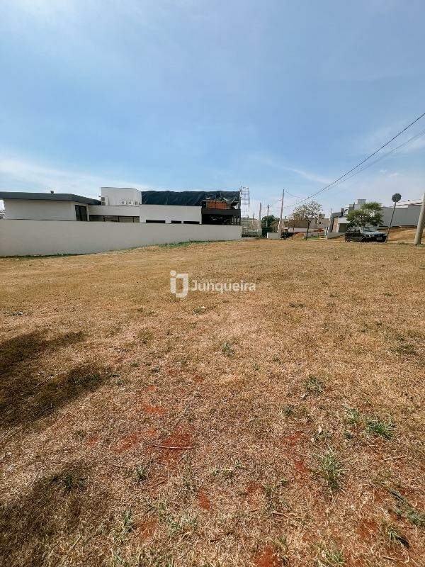 Terreno em Condomínio à venda no Villa Bela Vista, no bairro Villa Bela Vista em Piracicaba - SP