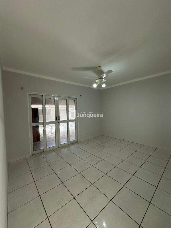 Casa à venda, 2 quartos, sendo 1 suíte, 2 vagas, no bairro Park Monte Rey II em Piracicaba - SP