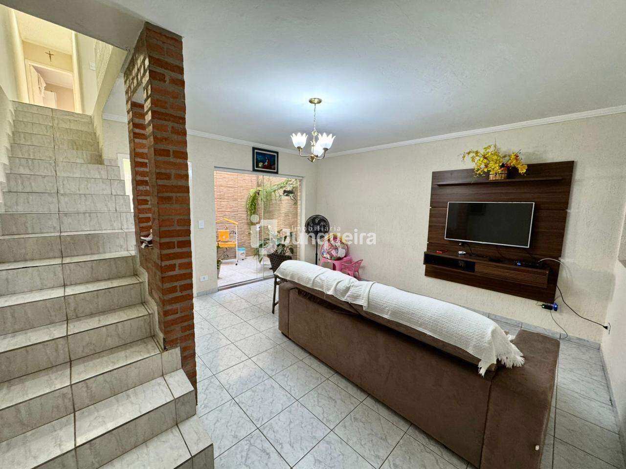 Casa à venda, 2 quartos, 2 vagas, no bairro Vila Rezende em Piracicaba - SP