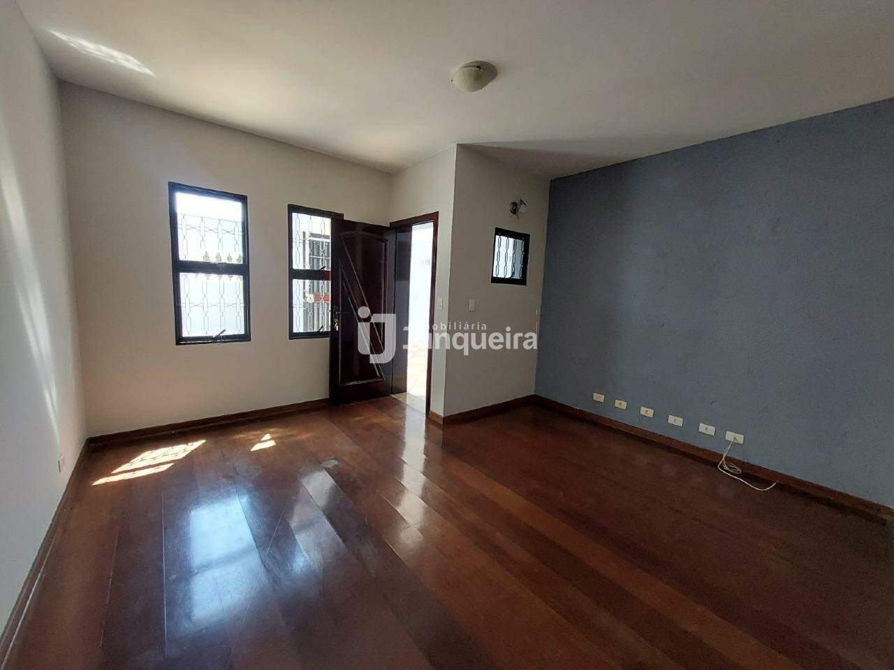 Casa para alugar, 2 quartos, sendo 1 suíte, 1 vaga, no bairro Água Branca em Piracicaba - SP