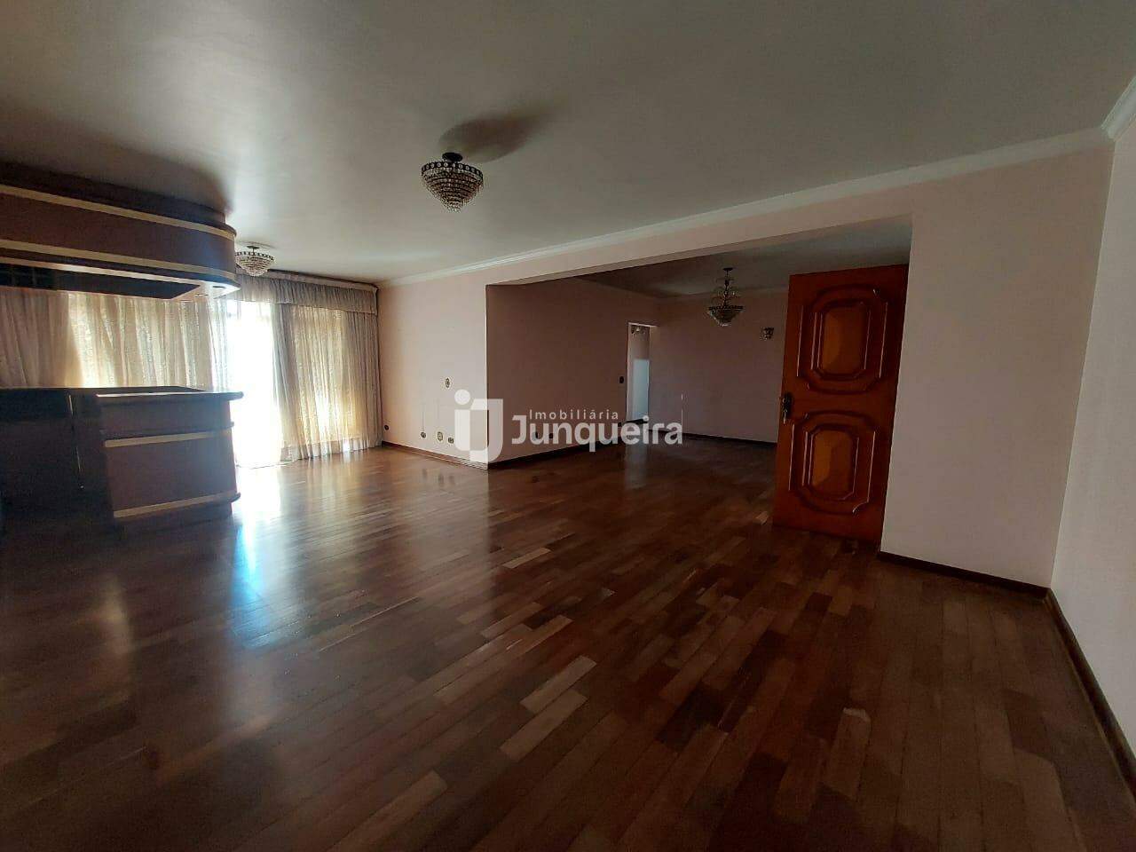 Apartamento para alugar no Edifício Paul Ricard, 3 quartos, sendo 1 suíte, 2 vagas, no bairro Cidade Alta em Piracicaba - SP