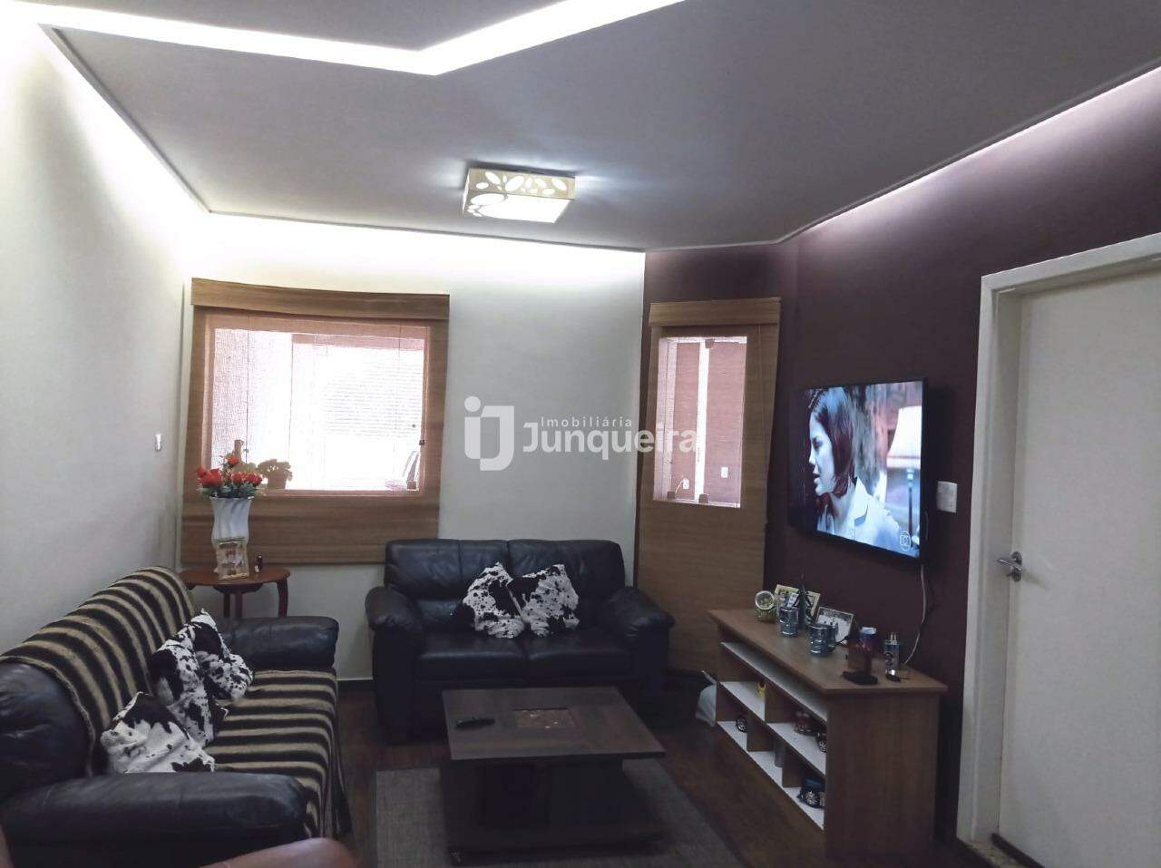 Casa à venda, 3 quartos, sendo 1 suíte, 2 vagas, no bairro Prezoto em Piracicaba - SP