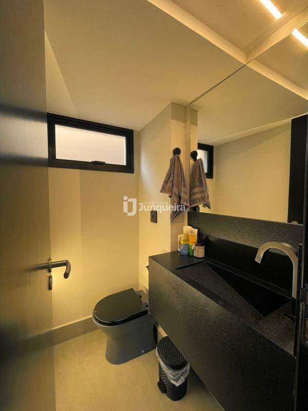 Casa em Condomínio à venda no Villa D'Aquila, 3 quartos, sendo 3 suítes, 4 vagas, no bairro Villa Dáquila em Piracicaba - SP