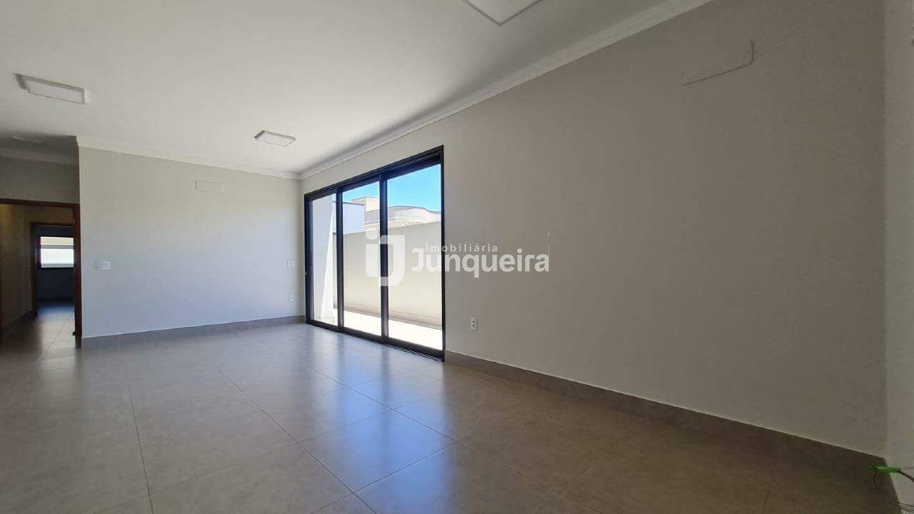 Casa em Condomínio para alugar no Vivendas de Java , 3 quartos, sendo 1 suíte, 4 vagas, no bairro Vivendas de Java em Rio das Pedras - SP