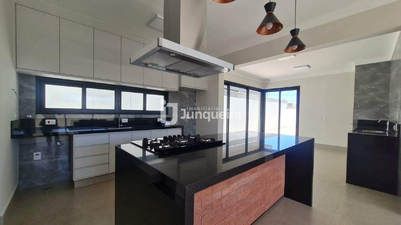 Casa em Condomínio para alugar no Vivendas de Java , 3 quartos, sendo 1 suíte, 4 vagas, no bairro Vivendas de Java em Rio das Pedras - SP