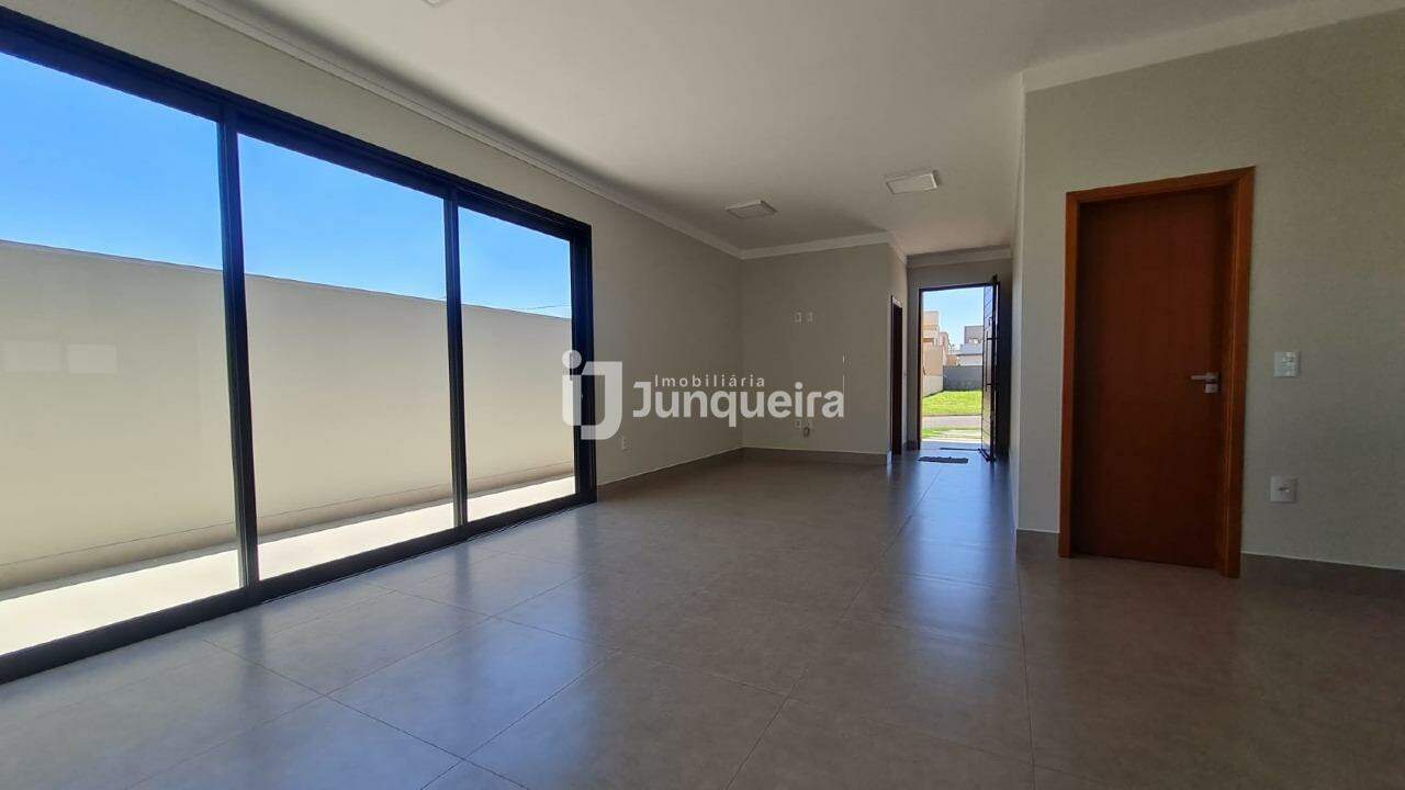 Casa em Condomínio para alugar no Vivendas de Java , 3 quartos, sendo 1 suíte, 4 vagas, no bairro Vivendas de Java em Rio das Pedras - SP