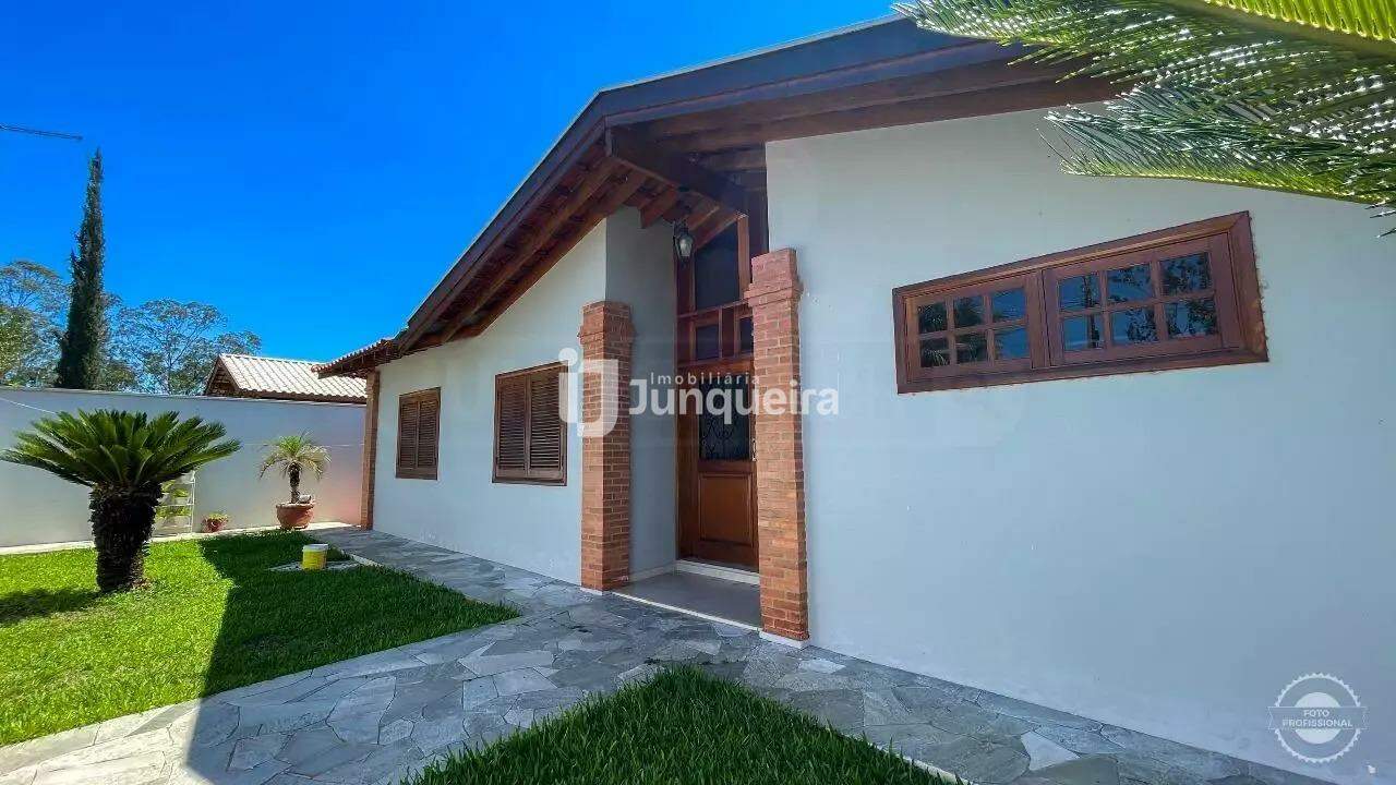 Casa em Condomínio para alugar no Colinas do Piracicaba , 4 quartos, sendo 1 suíte, 5 vagas, no bairro Colinas do Piracicaba (Ártemis) em Piracicaba - SP