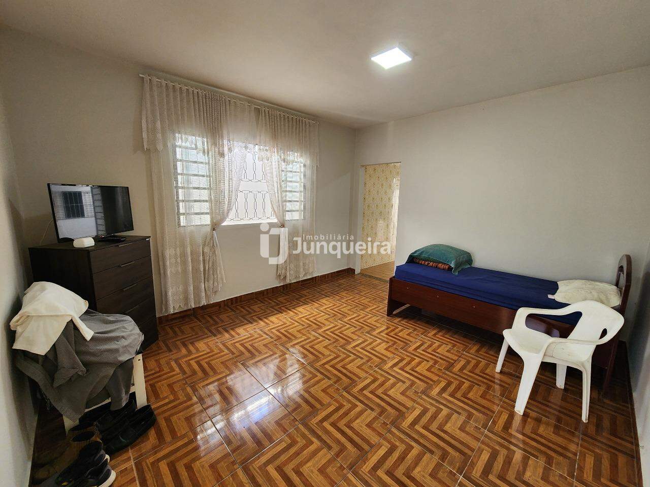 Casa à venda, 2 quartos, 1 vaga, no bairro Jardim Caxambu em Piracicaba - SP