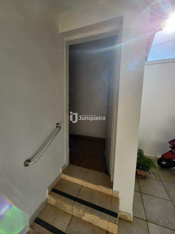 Casa à venda, 2 quartos, 1 vaga, no bairro Jardim Caxambu em Piracicaba - SP