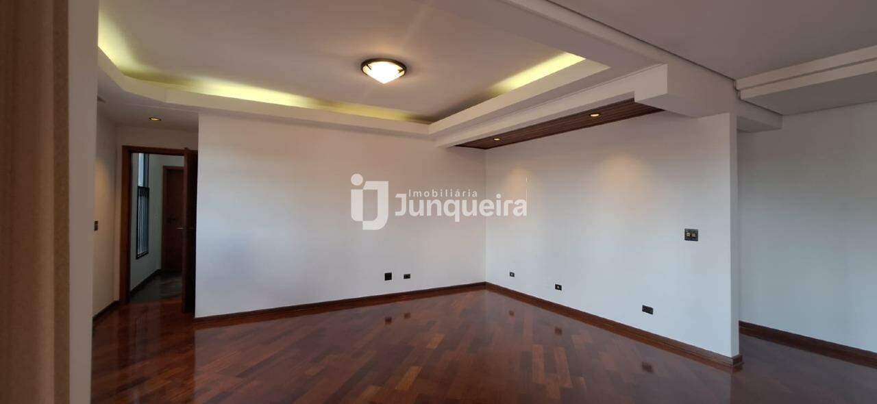 Apartamento à venda no Edifício Tivoli, 3 quartos, sendo 1 suíte, 2 vagas, no bairro Alemães em Piracicaba - SP