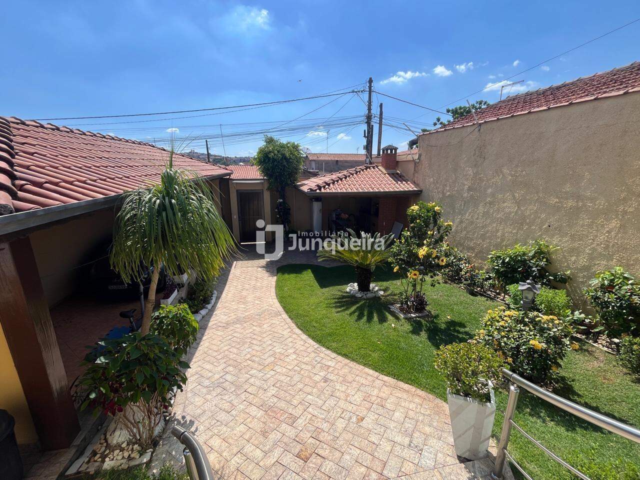 Casa à venda, 2 quartos, sendo 1 suíte, 2 vagas, no bairro Jardim Três Marias em Piracicaba - SP