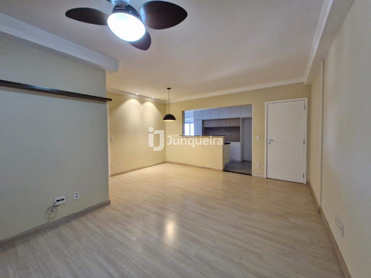 Apartamento à venda no Saint Louis, 3 quartos, sendo 1 suíte, 2 vagas, no bairro Centro em Piracicaba - SP