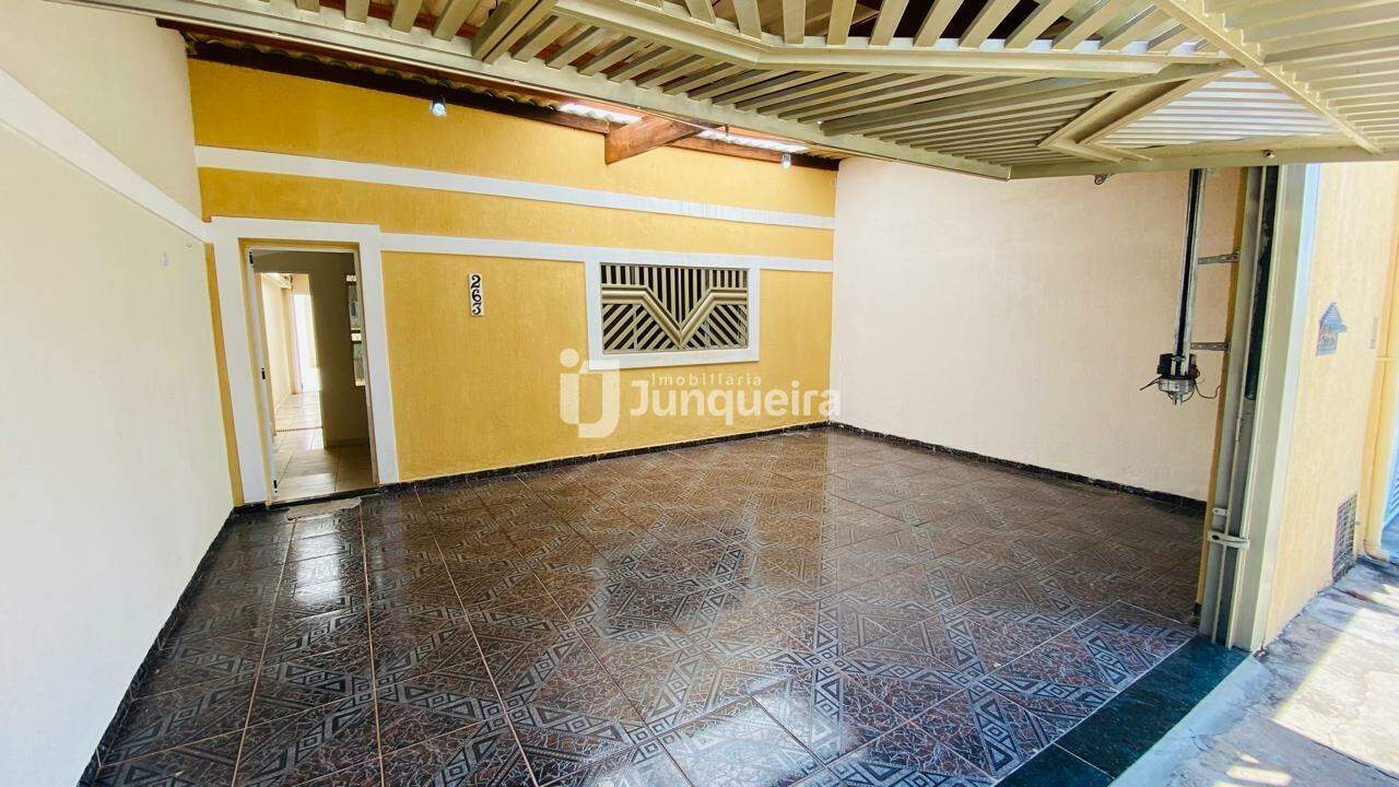 Casa à venda, 3 quartos, sendo 1 suíte, 2 vagas, no bairro Conjunto Residencial Mário Dedini em Piracicaba - SP
