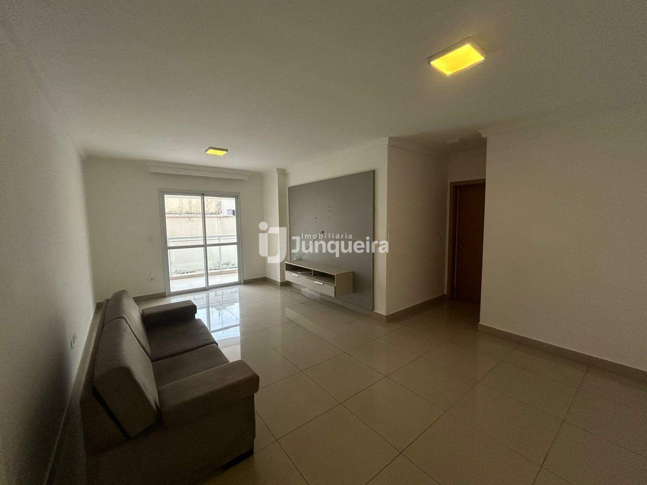 Apartamento à venda no San Victor, 3 quartos, sendo 1 suíte, 2 vagas, no bairro Cidade Alta em Piracicaba - SP