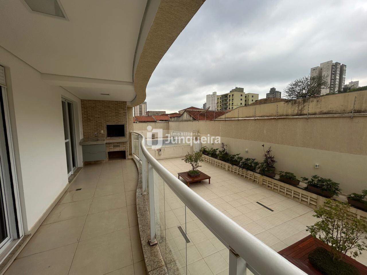 Apartamento à venda no San Victor, 3 quartos, sendo 1 suíte, 2 vagas, no bairro Cidade Alta em Piracicaba - SP