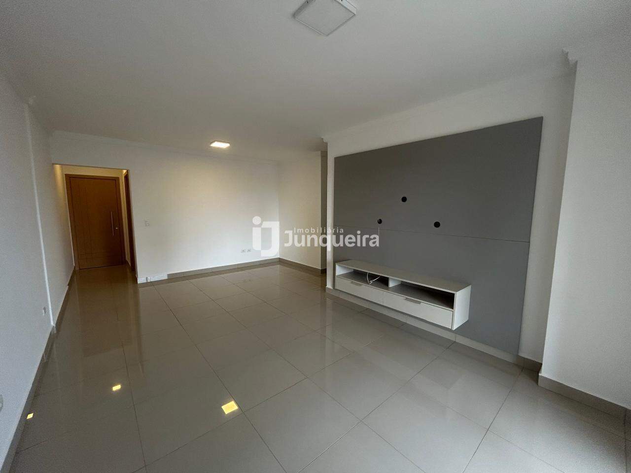 Apartamento à venda no San Victor, 3 quartos, sendo 1 suíte, 2 vagas, no bairro Cidade Alta em Piracicaba - SP