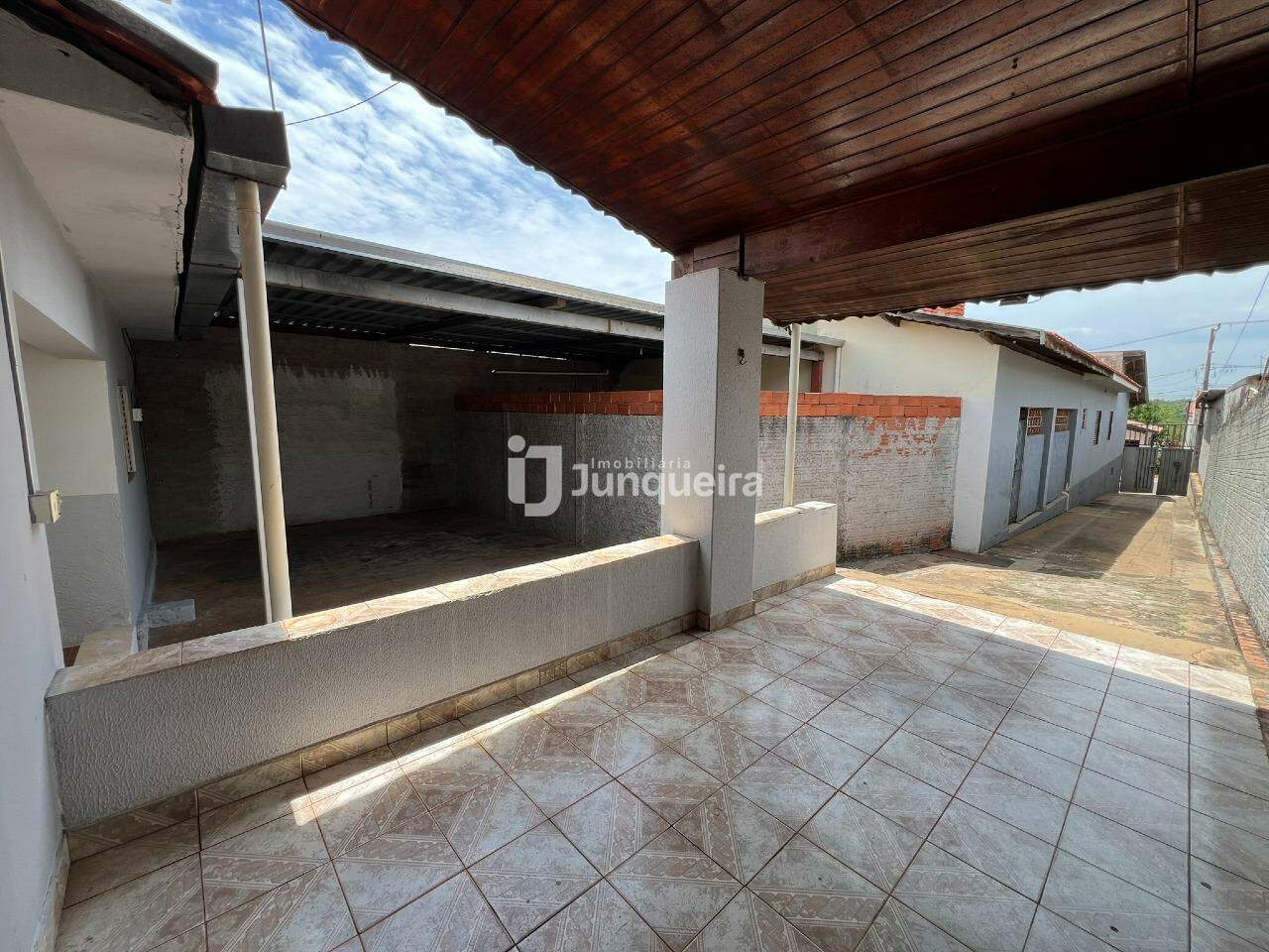 Casa para alugar, 3 quartos, 1 vaga, no bairro Jardim Bom Jesus em Rio das Pedras - SP