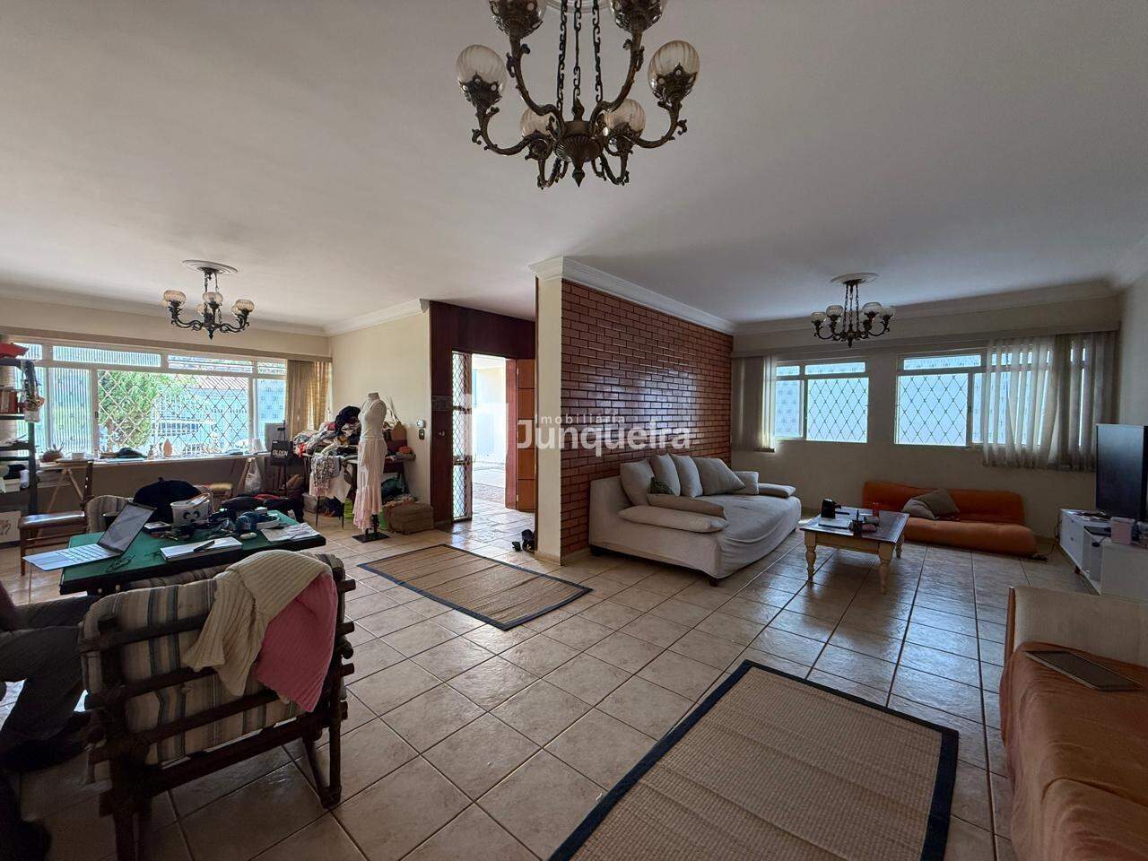 Casa à venda, 4 quartos, sendo 1 suíte, 3 vagas, no bairro São Dimas em Piracicaba - SP