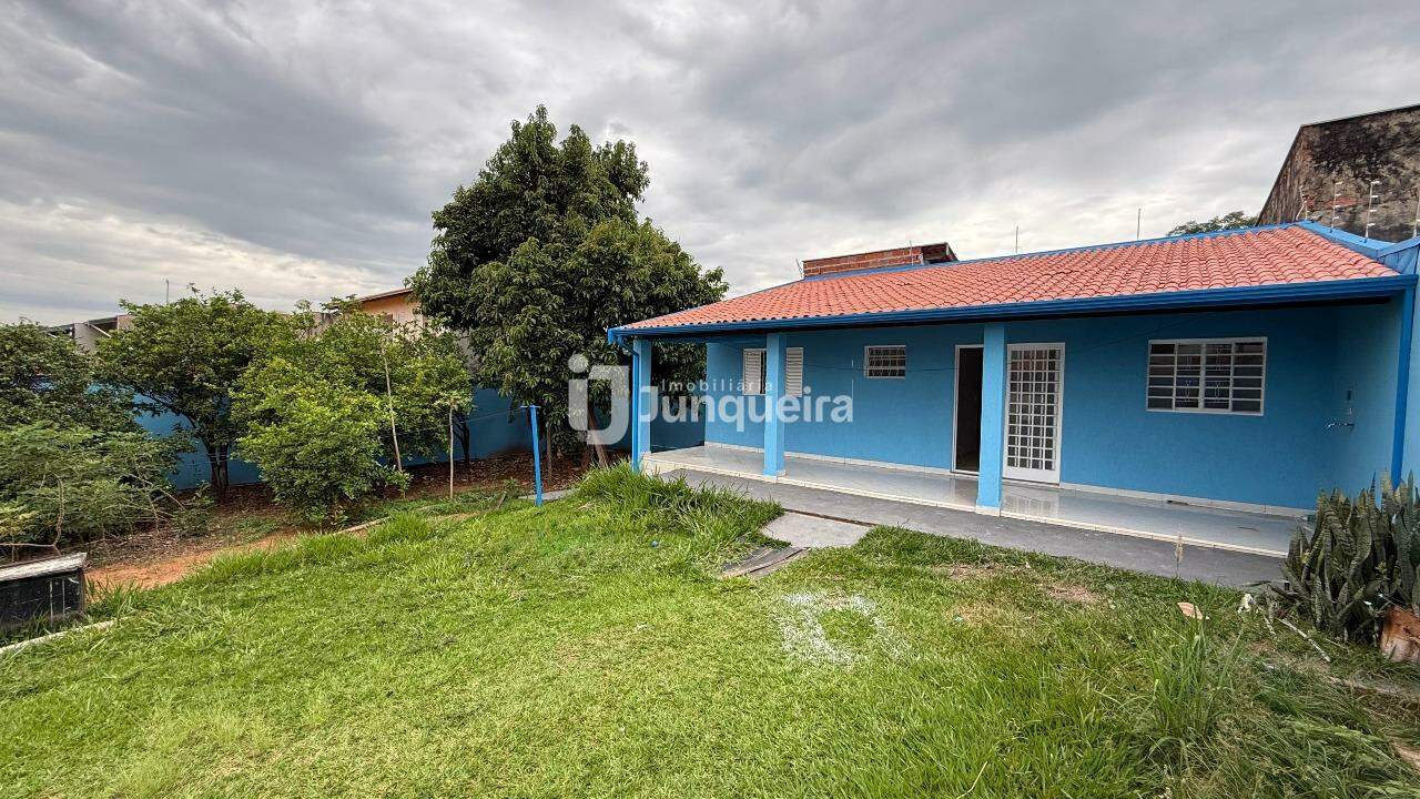 Edícula para alugar, 2 quartos, 2 vagas, no bairro Parque São Matheus em Piracicaba - SP