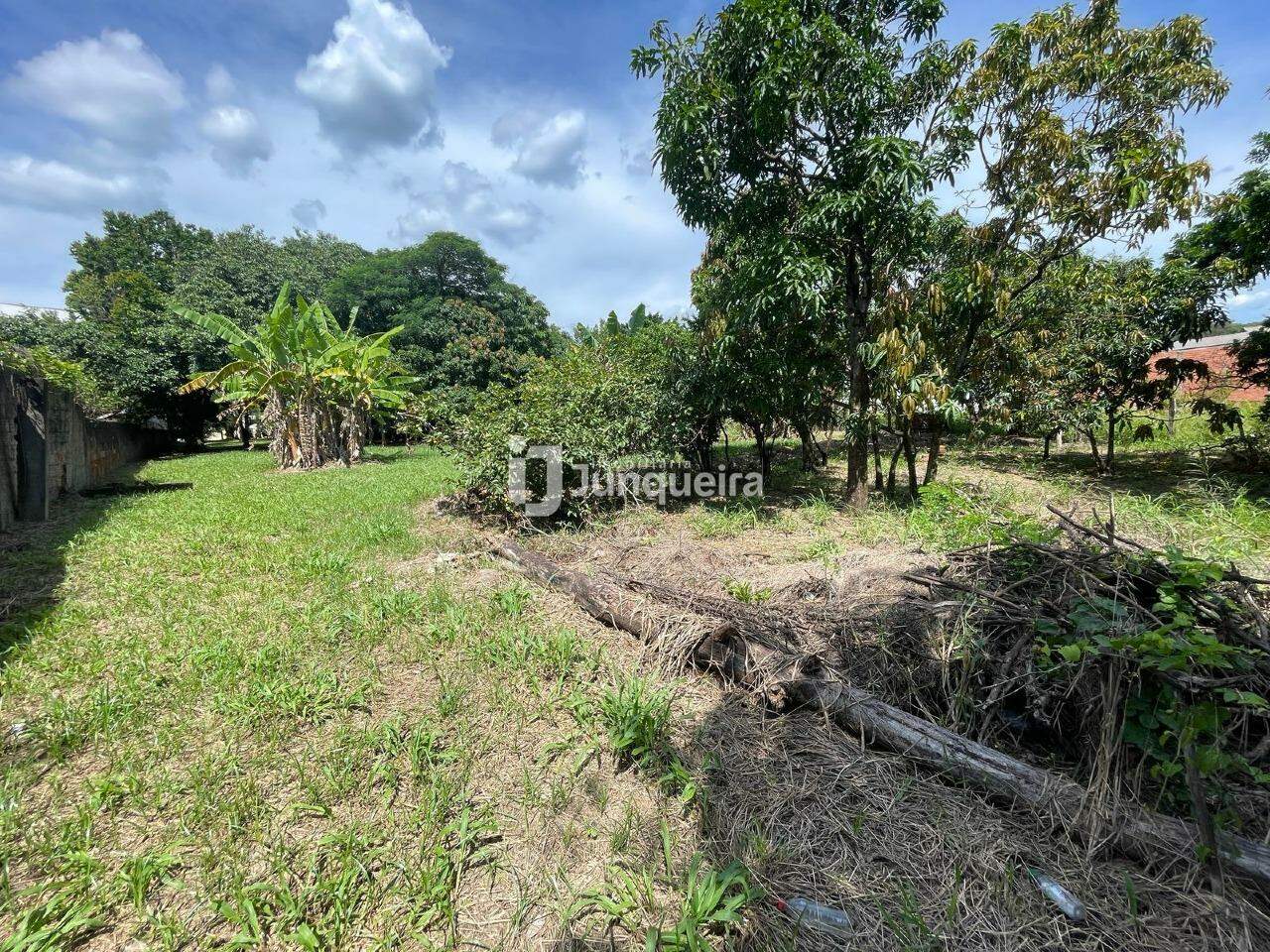 Terreno à venda, no bairro Pompéia em Piracicaba - SP