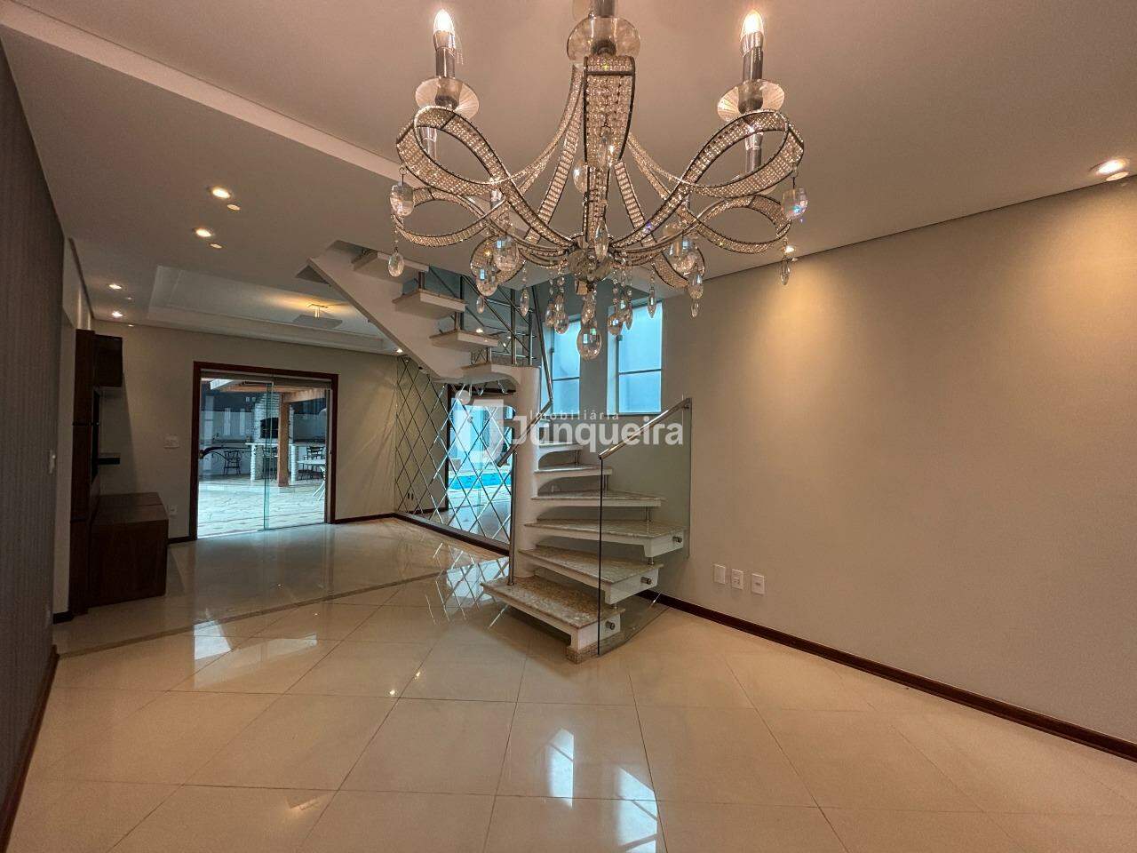 Casa em Condomínio à venda no Terras de Piracicaba IV, 3 quartos, sendo 1 suíte, 4 vagas, no bairro Terras de Piracicaba em Piracicaba - SP