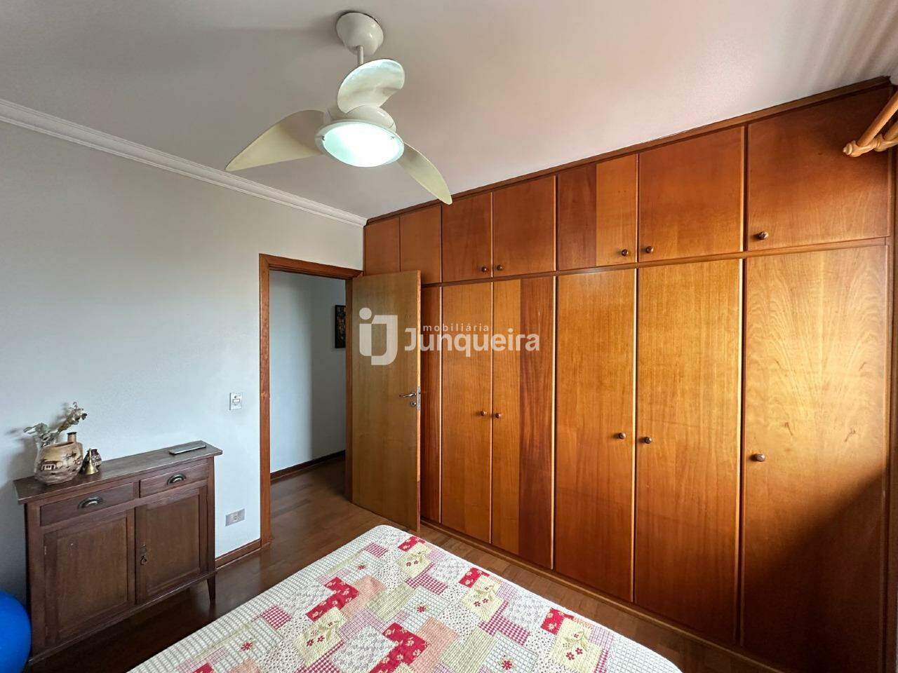 Apartamento à venda no Orion , 3 quartos, sendo 1 suíte, 2 vagas, no bairro Centro em Piracicaba - SP