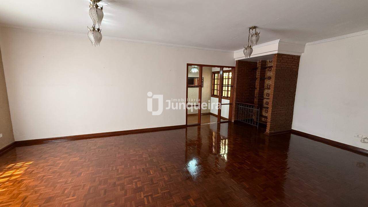 Casa para alugar, 3 quartos, sendo 1 suíte, 2 vagas, no bairro Nova Piracicaba em Piracicaba - SP