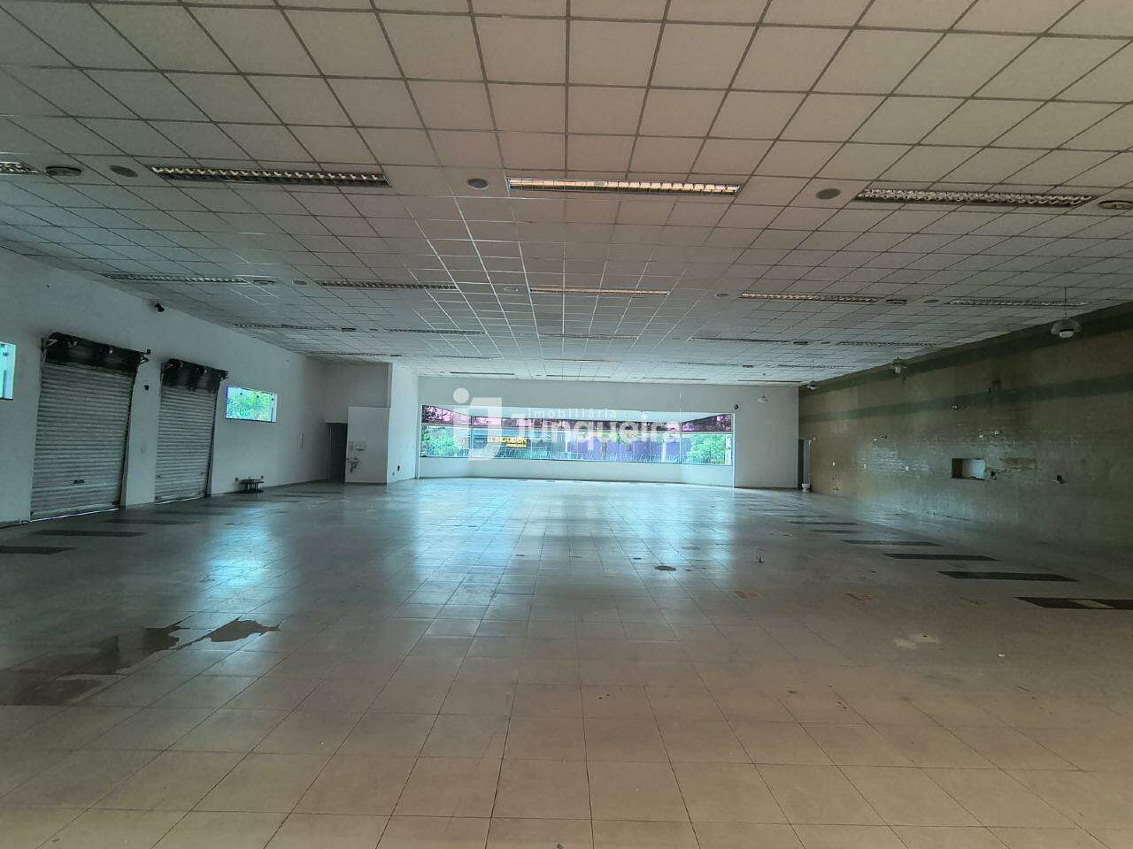 Salão para alugar, no bairro Cidade Alta em Piracicaba - SP