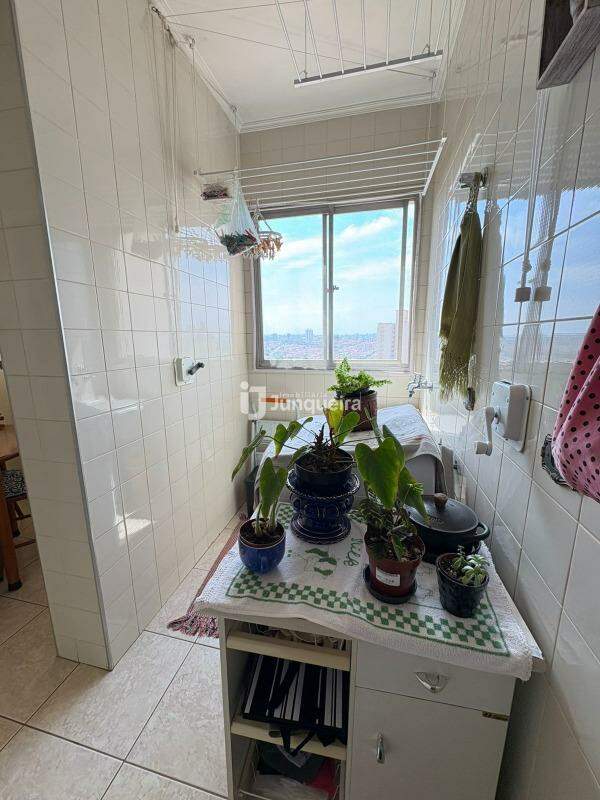 Apartamento à venda no Everest, 2 quartos, sendo 1 suíte, 2 vagas, no bairro Nova América em Piracicaba - SP