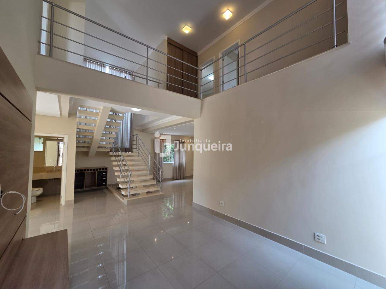 Casa em Condomínio à venda no Reserva do Engenho , 3 quartos, sendo 3 suítes, 4 vagas, no bairro Reserva do Engenho em Piracicaba - SP