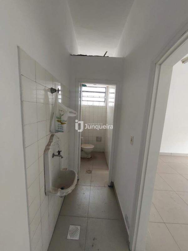 Salão para alugar, 1 vaga, no bairro Centro em Piracicaba - SP