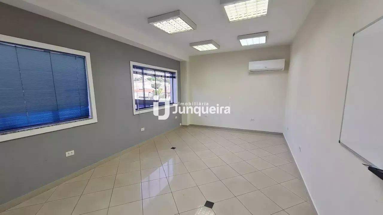 Sala Comercial para alugar, 1 vaga, no bairro Chácara Nazareth em Piracicaba - SP