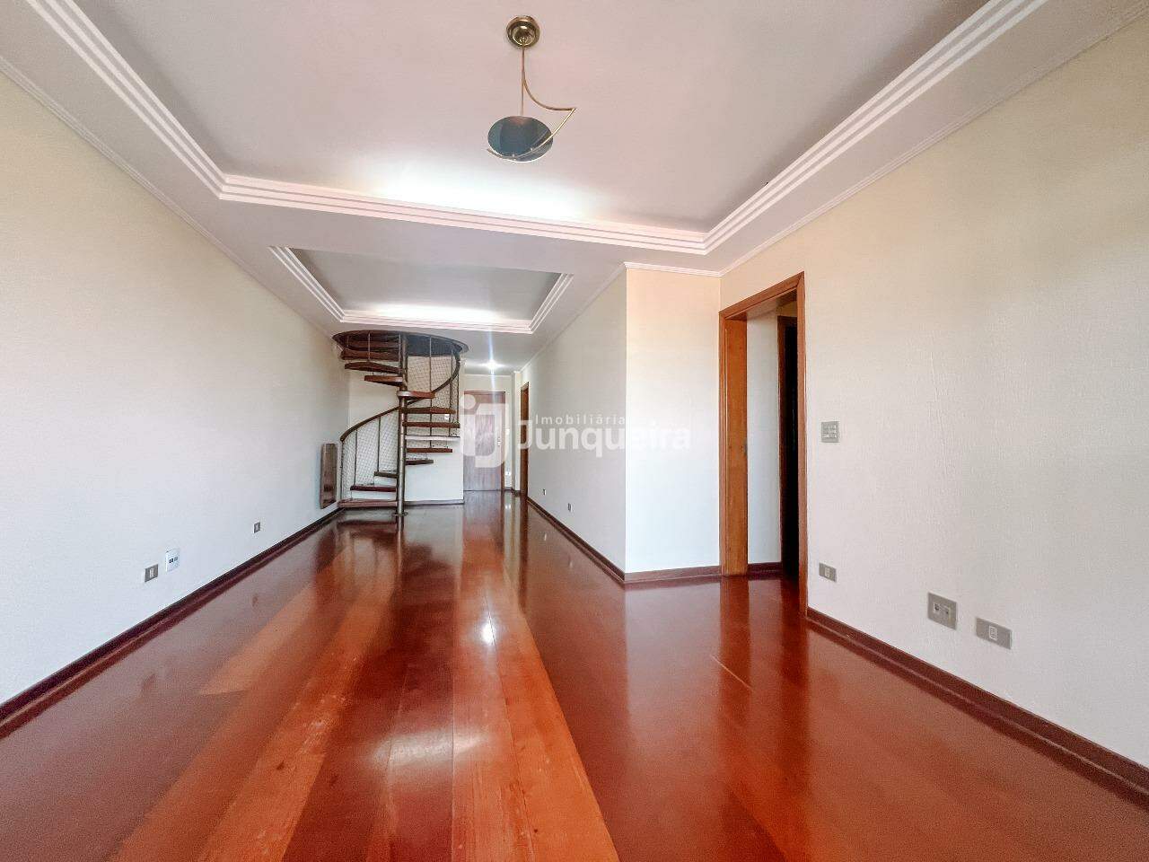 Apartamento à venda no Ouro Preto, 3 quartos, sendo 1 suíte, 2 vagas, no bairro Cidade Alta em Piracicaba - SP