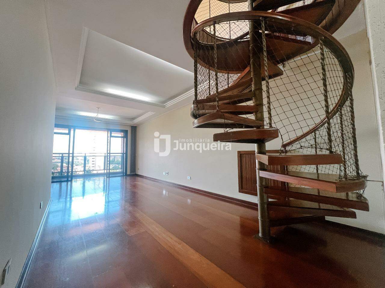 Apartamento à venda no Ouro Preto, 3 quartos, sendo 1 suíte, 2 vagas, no bairro Cidade Alta em Piracicaba - SP