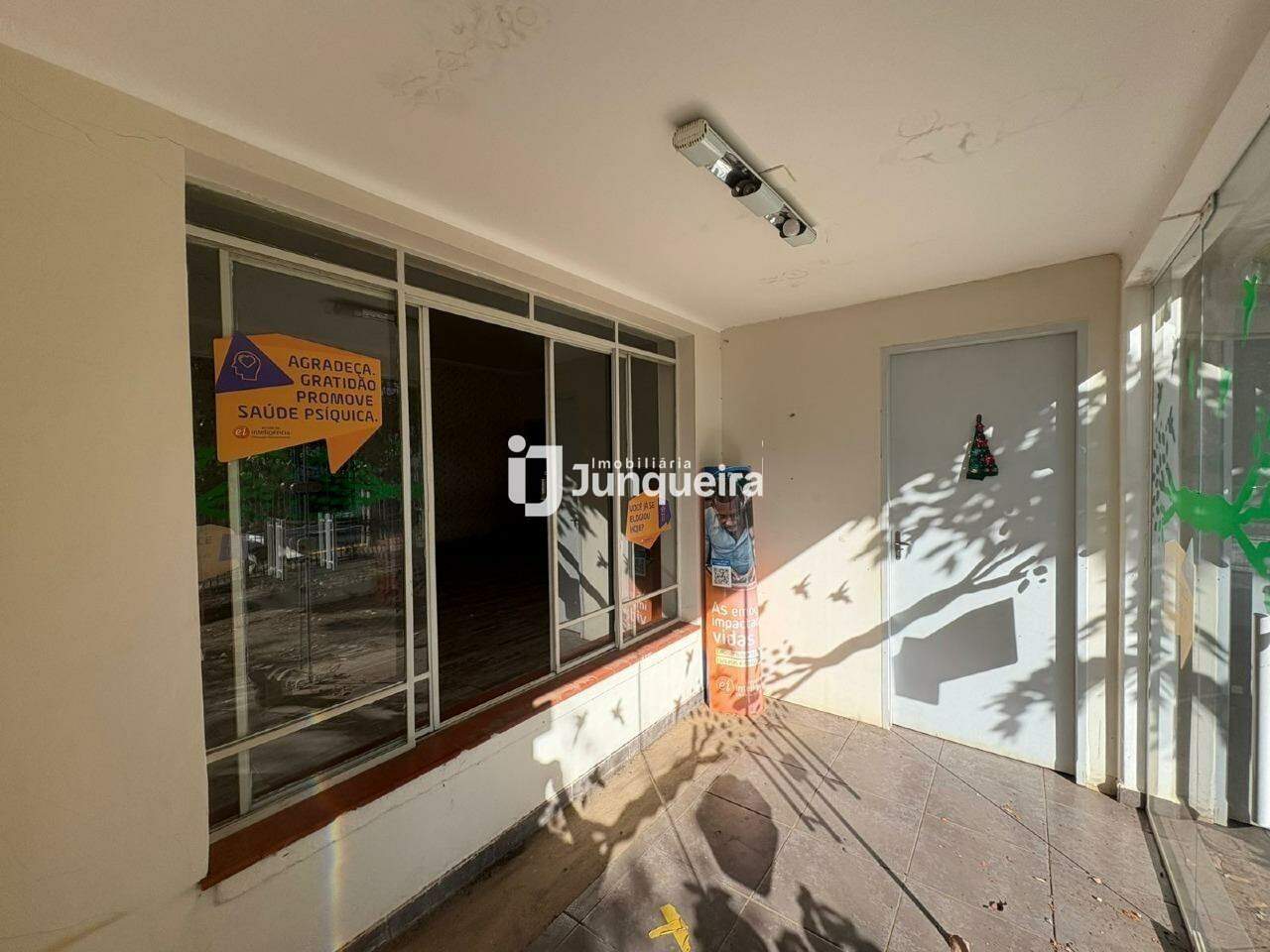 Casa Comercial à venda, 4 quartos, sendo 1 suíte, no bairro Vila Independência em Piracicaba - SP