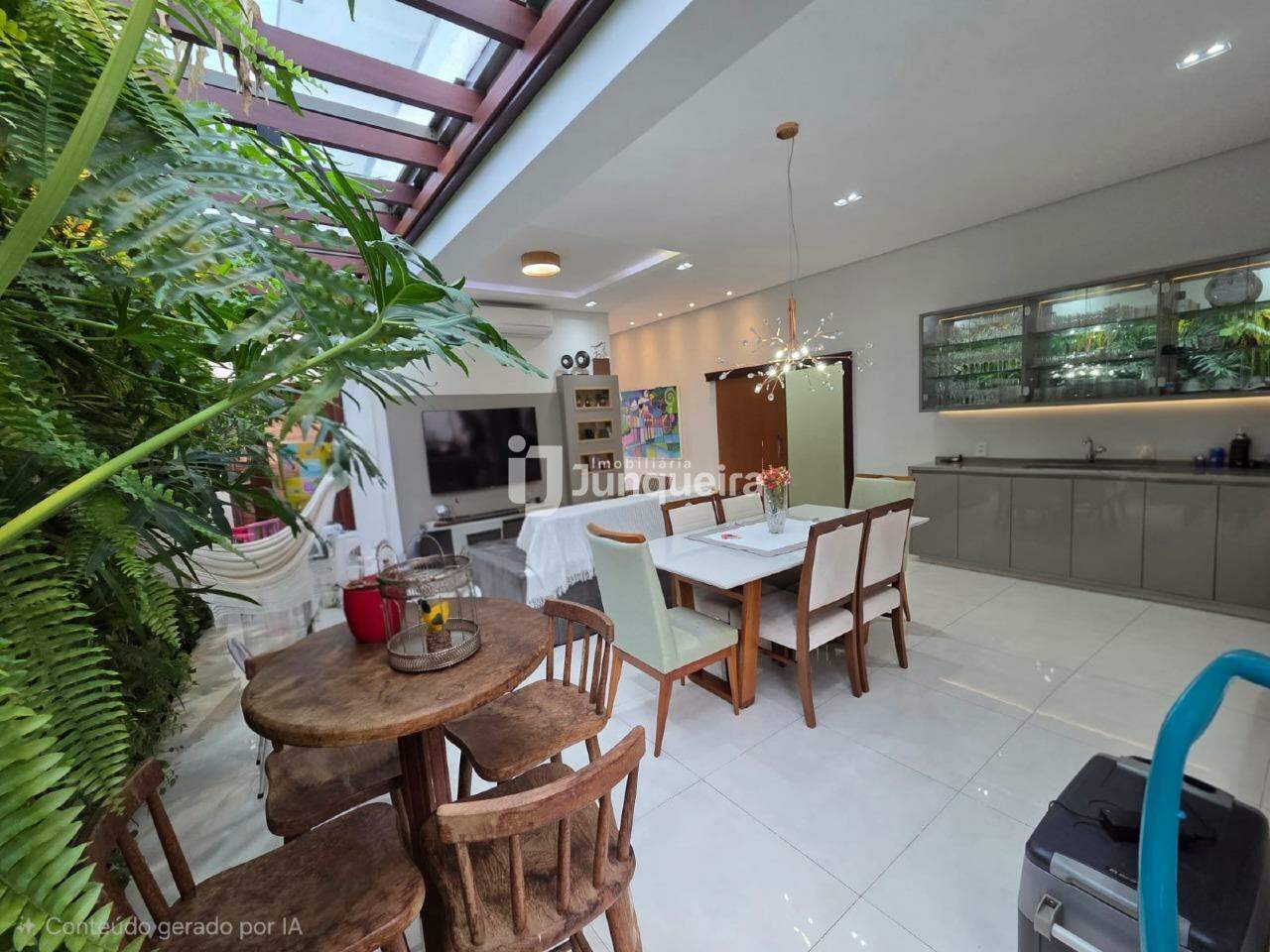 Casa em Condomínio à venda no Reserva do Engenho , 3 quartos, sendo 3 suítes, 4 vagas, no bairro Reserva do Engenho em Piracicaba - SP