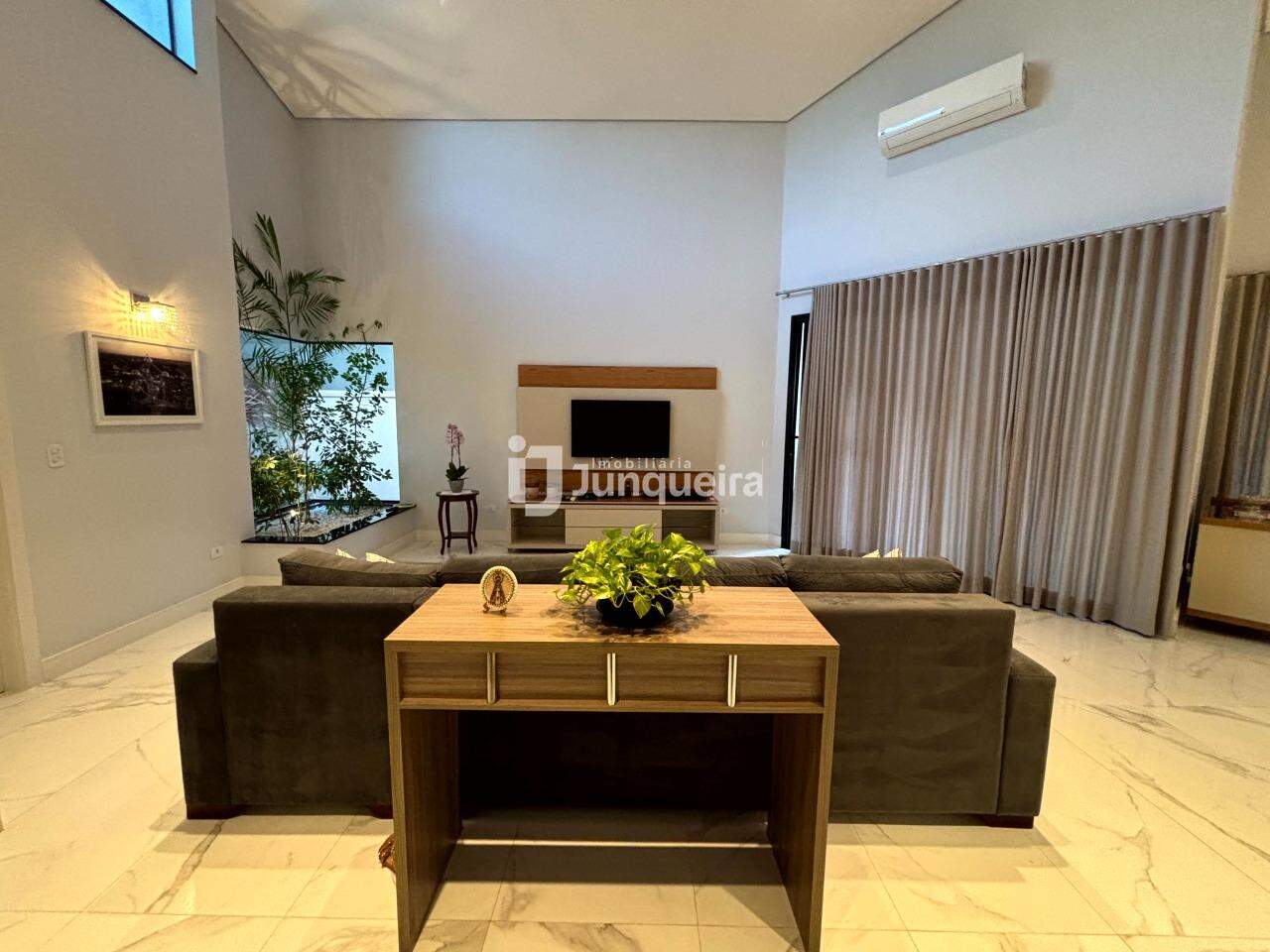 Casa em Condomínio à venda no Morada do Engenho, 3 quartos, sendo 3 suítes, 4 vagas, no bairro Morada do Engenho  em Piracicaba - SP