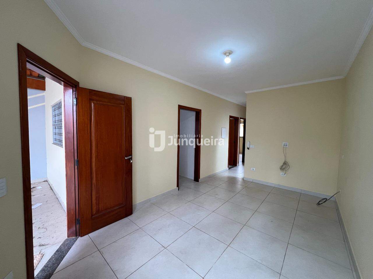 Casa para alugar, 2 quartos, 2 vagas, no bairro Parque Residencial Piracicaba  Balbo em Piracicaba - SP