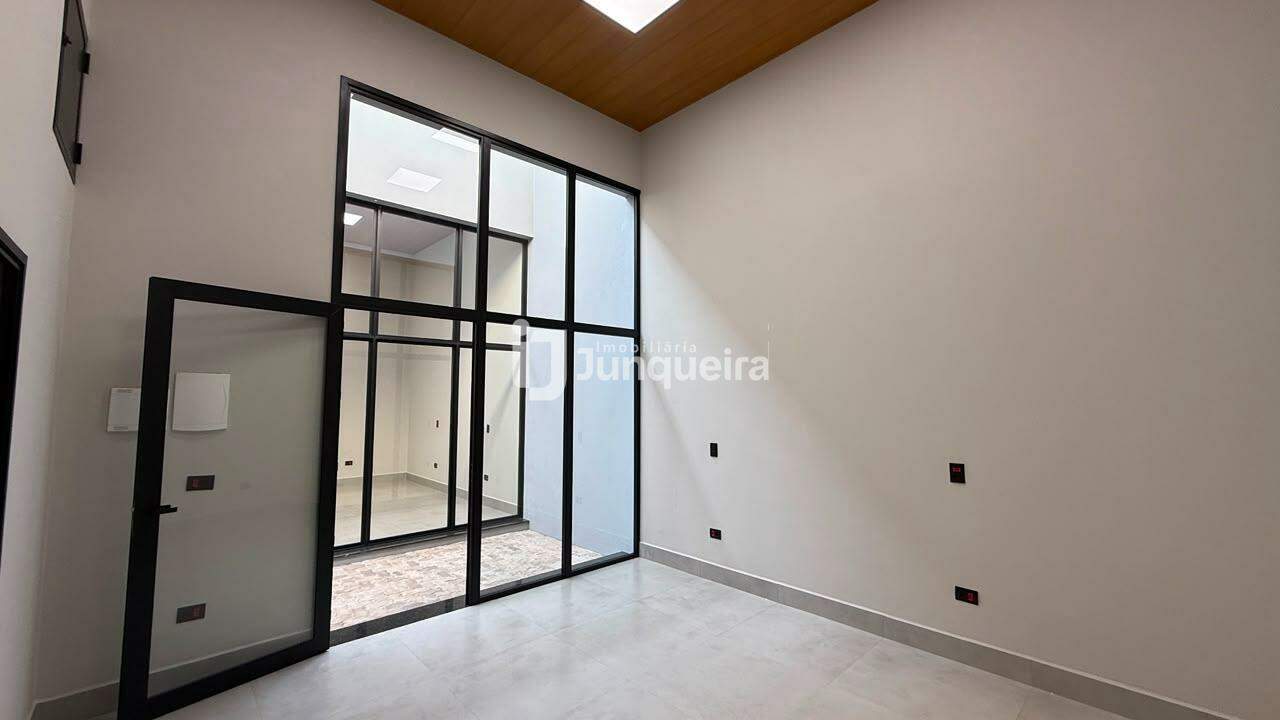 Sala Comercial para alugar, no bairro Santa Terezinha em Piracicaba - SP